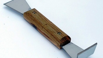 Стамеска пасечная с деревянной ручкой 200 мм